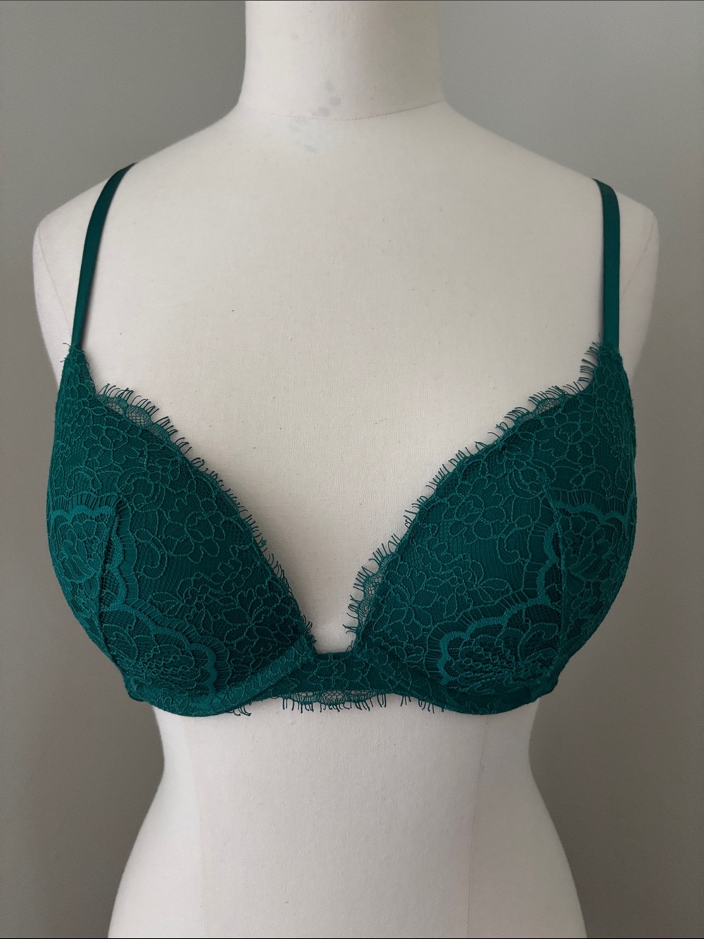 Victoria's Secret Dream Angels Push Up Bra Embroidered Lace Emerald Green 32D